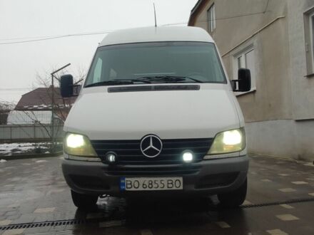 Белый Мерседес Sprinter, объемом двигателя 2.2 л и пробегом 730 тыс. км за 8100 $, фото 1 на Automoto.ua