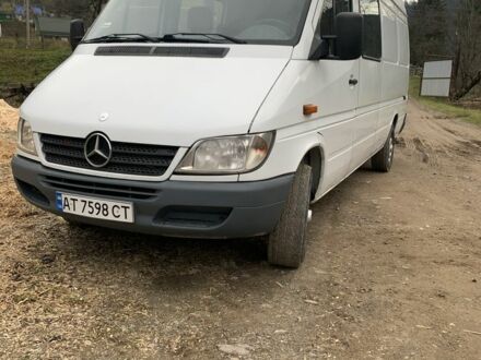 Белый Мерседес Sprinter, объемом двигателя 2.7 л и пробегом 374 тыс. км за 9450 $, фото 1 на Automoto.ua