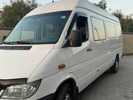 Мерседес Sprinter 2003 в Жовкве на Automoto.ua Белый Мерседес Sprinter, объемом двигателя 2.7 л и пробегом 120 тыс. км за 7500 $, фото 1 на Automoto.ua