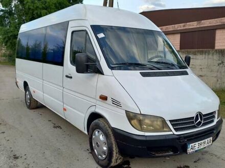 Мерседес Sprinter 2003 в Днепре (Днепропетровске) на Automoto.ua Белый Мерседес Sprinter, объемом двигателя 2.15 л и пробегом 3 тыс. км за 10500 $, фото 1 на Automoto.ua