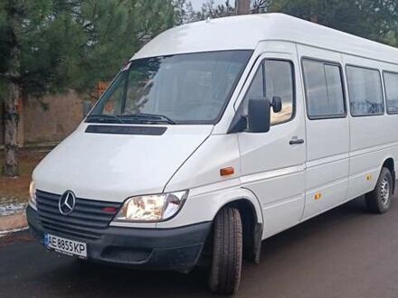 Мерседес Sprinter 2003 в Кривом Роге на Automoto.ua Белый Мерседес Sprinter, объемом двигателя 2.1 л и пробегом 2 тыс. км за 17000 $, фото 1 на Automoto.ua