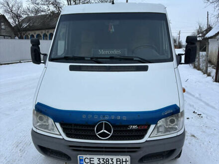 Белый Мерседес Sprinter, объемом двигателя 2.69 л и пробегом 488 тыс. км за 12500 $, фото 1 на Automoto.ua
