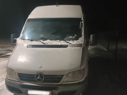Білий Мерседес Sprinter, об'ємом двигуна 0 л та пробігом 150 тис. км за 6000 $, фото 1 на Automoto.ua