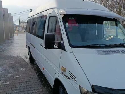 Белый Мерседес Sprinter, объемом двигателя 2.2 л и пробегом 530 тыс. км за 8700 $, фото 1 на Automoto.ua