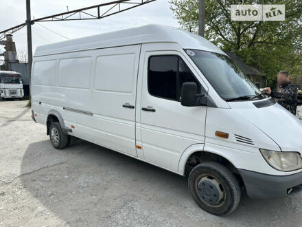 Белый Мерседес Sprinter, объемом двигателя 2.15 л и пробегом 450 тыс. км за 11000 $, фото 1 на Automoto.ua