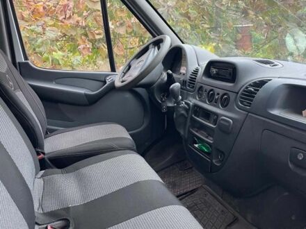 Белый Мерседес Sprinter, объемом двигателя 2.2 л и пробегом 500 тыс. км за 8505 $, фото 1 на Automoto.ua