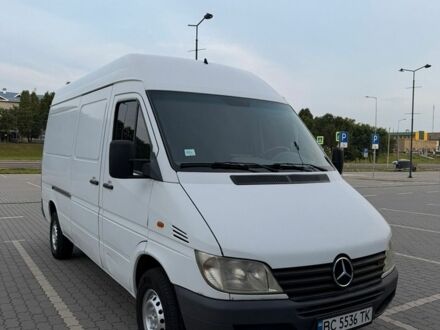 Белый Мерседес Sprinter, объемом двигателя 2.69 л и пробегом 499 тыс. км за 9900 $, фото 1 на Automoto.ua