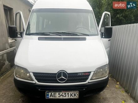 Білий Мерседес Sprinter, об'ємом двигуна 2.15 л та пробігом 435 тис. км за 7000 $, фото 1 на Automoto.ua