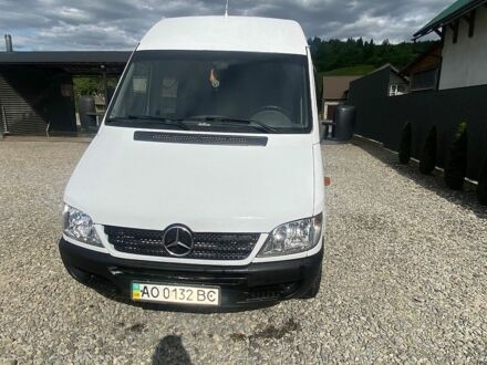 Белый Мерседес Sprinter, объемом двигателя 2.2 л и пробегом 100 тыс. км за 9700 $, фото 1 на Automoto.ua