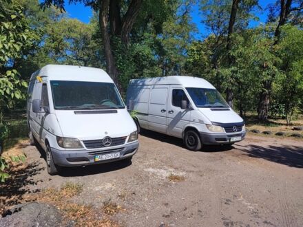 Белый Мерседес Sprinter, объемом двигателя 2.1 л и пробегом 958 тыс. км за 1000 $, фото 1 на Automoto.ua