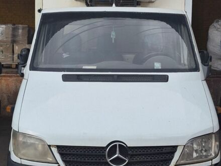 Белый Мерседес Sprinter, объемом двигателя 2.15 л и пробегом 400 тыс. км за 6900 $, фото 1 на Automoto.ua