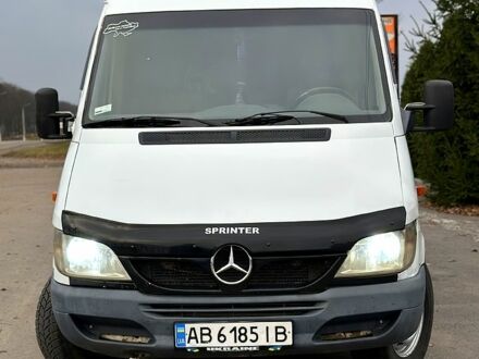 Белый Мерседес Sprinter, объемом двигателя 2.2 л и пробегом 358 тыс. км за 9300 $, фото 1 на Automoto.ua