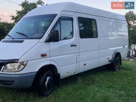 Белый Мерседес Sprinter, объемом двигателя 2.1 л и пробегом 442 тыс. км за 9300 $, фото 1 на Automoto.ua