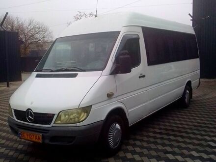 Белый Мерседес Sprinter, объемом двигателя 2.2 л и пробегом 650 тыс. км за 9000 $, фото 1 на Automoto.ua