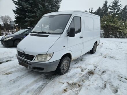 Белый Мерседес Sprinter, объемом двигателя 2.2 л и пробегом 300 тыс. км за 3200 $, фото 1 на Automoto.ua