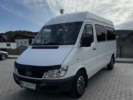 Белый Мерседес Sprinter, объемом двигателя 2.69 л и пробегом 700 тыс. км за 6000 $, фото 1 на Automoto.ua