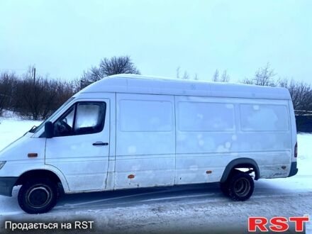 Белый Мерседес Sprinter, объемом двигателя 2.7 л и пробегом 540 тыс. км за 10200 $, фото 1 на Automoto.ua