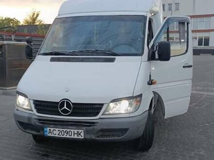 Белый Мерседес Sprinter, объемом двигателя 2.7 л и пробегом 670 тыс. км за 17500 $, фото 1 на Automoto.ua
