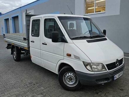 Белый Мерседес Sprinter, объемом двигателя 2.69 л и пробегом 645 тыс. км за 12500 $, фото 1 на Automoto.ua