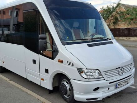 Белый Мерседес Sprinter, объемом двигателя 2.7 л и пробегом 450 тыс. км за 35000 $, фото 1 на Automoto.ua