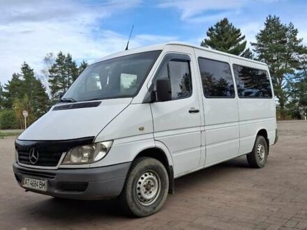 Белый Мерседес Sprinter, объемом двигателя 2.69 л и пробегом 580 тыс. км за 7700 $, фото 1 на Automoto.ua