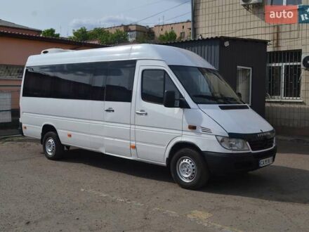 Мерседес Sprinter 2003 в Новомиргороде на Automoto.ua Белый Мерседес Sprinter, объемом двигателя 2.87 л и пробегом 700 тыс. км за 7999 $, фото 1 на Automoto.ua