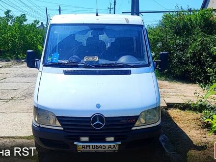 Белый Мерседес Sprinter, объемом двигателя 2.2 л и пробегом 0 тыс. км за 5000 $, фото 1 на Automoto.ua