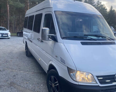 Белый Мерседес Sprinter, объемом двигателя 2.15 л и пробегом 584 тыс. км за 9500 $, фото 1 на Automoto.ua