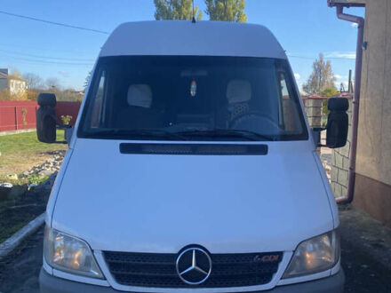 Белый Мерседес Sprinter, объемом двигателя 2.7 л и пробегом 534 тыс. км за 10900 $, фото 1 на Automoto.ua