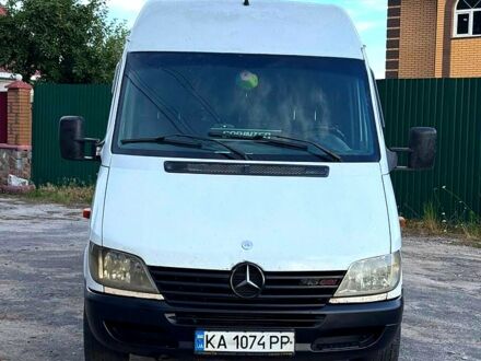 Белый Мерседес Sprinter, объемом двигателя 2.2 л и пробегом 230 тыс. км за 7350 $, фото 1 на Automoto.ua