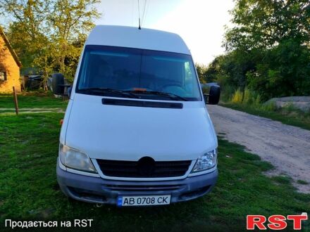 Мерседес Sprinter 2003 в Жмеренке на Automoto.ua Белый Мерседес Sprinter, объемом двигателя 2.7 л и пробегом 378 тыс. км за 12500 $, фото 1 на Automoto.ua