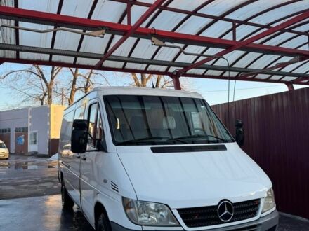 Белый Мерседес Sprinter, объемом двигателя 2.1 л и пробегом 560 тыс. км за 6500 $, фото 1 на Automoto.ua