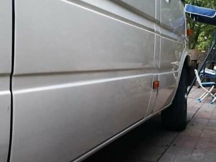 Мерседес Sprinter 2003 у Дніпро (Дніпропетровську) на Automoto.ua Білий Мерседес Sprinter, об'ємом двигуна 2.3 л та пробігом 550 тис. км за 10200 $, фото 1 на Automoto.ua