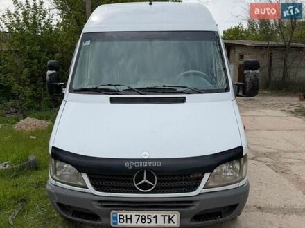 Белый Мерседес Sprinter, объемом двигателя 2.69 л и пробегом 529 тыс. км за 9000 $, фото 1 на Automoto.ua