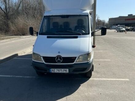 Белый Мерседес Sprinter, объемом двигателя 2.69 л и пробегом 443 тыс. км за 12700 $, фото 1 на Automoto.ua
