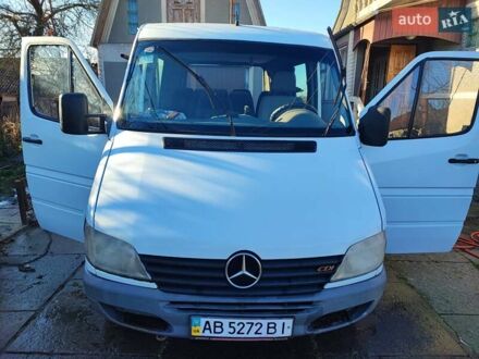 Белый Мерседес Sprinter, объемом двигателя 2.15 л и пробегом 575 тыс. км за 8000 $, фото 1 на Automoto.ua