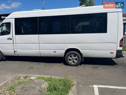 Белый Мерседес Sprinter, объемом двигателя 0 л и пробегом 150 тыс. км за 10500 $, фото 1 на Automoto.ua