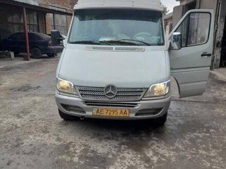 Мерседес Sprinter 2003 в Кривом Роге на Automoto.ua Белый Мерседес Sprinter, объемом двигателя 2.1 л и пробегом 417 тыс. км за 7230 $, фото 1 на Automoto.ua