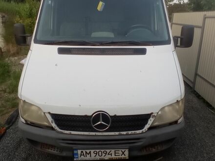 Білий Мерседес Sprinter, об'ємом двигуна 2.1 л та пробігом 930 тис. км за 3750 $, фото 1 на Automoto.ua
