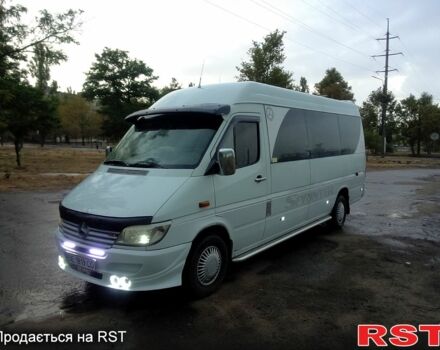 Белый Мерседес Sprinter, объемом двигателя 2.1 л и пробегом 150 тыс. км за 12000 $, фото 1 на Automoto.ua