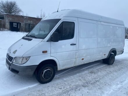Белый Мерседес Sprinter, объемом двигателя 2.7 л и пробегом 540 тыс. км за 9900 $, фото 1 на Automoto.ua
