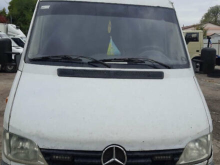 Мерседес Sprinter 2003 в Днепре (Днепропетровске) на Automoto.ua Белый Мерседес Sprinter, объемом двигателя 2.15 л и пробегом 690 тыс. км за 8000 $, фото 1 на Automoto.ua