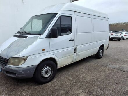 Белый Мерседес Sprinter, объемом двигателя 2 л и пробегом 371 тыс. км за 4100 $, фото 1 на Automoto.ua