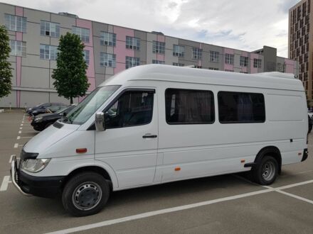 Белый Мерседес Sprinter, объемом двигателя 2.7 л и пробегом 193 тыс. км за 18000 $, фото 1 на Automoto.ua