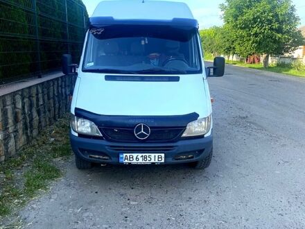 Мерседес Sprinter 2003 в Ямполь на Automoto.ua Белый Мерседес Sprinter, объемом двигателя 2.2 л и пробегом 357 тыс. км за 8000 $, фото 1 на Automoto.ua