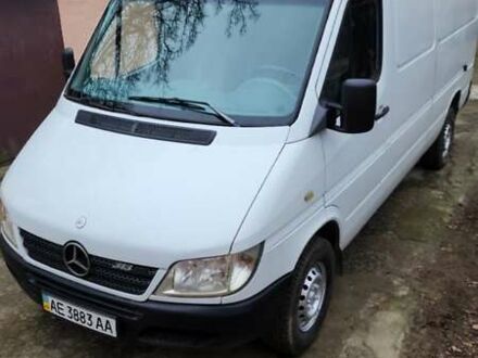 Белый Мерседес Sprinter, объемом двигателя 0 л и пробегом 492 тыс. км за 7500 $, фото 1 на Automoto.ua