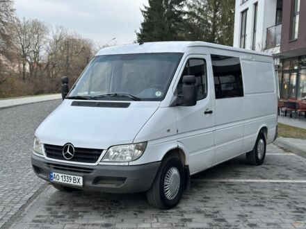 Белый Мерседес Sprinter, объемом двигателя 2.2 л и пробегом 390 тыс. км за 5200 $, фото 1 на Automoto.ua