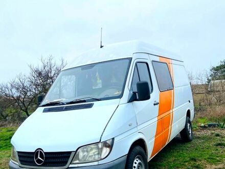 Белый Мерседес Sprinter, объемом двигателя 2.1 л и пробегом 600 тыс. км за 6500 $, фото 1 на Automoto.ua