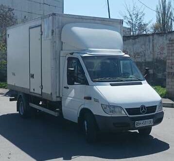 Мерседес Sprinter 2004 в Одессе на Automoto.ua Белый Мерседес Sprinter, объемом двигателя 2.69 л и пробегом 500 тыс. км за 16000 $, фото 1 на Automoto.ua
