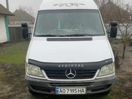 Белый Мерседес Sprinter, объемом двигателя 0 л и пробегом 320 тыс. км за 7700 $, фото 1 на Automoto.ua